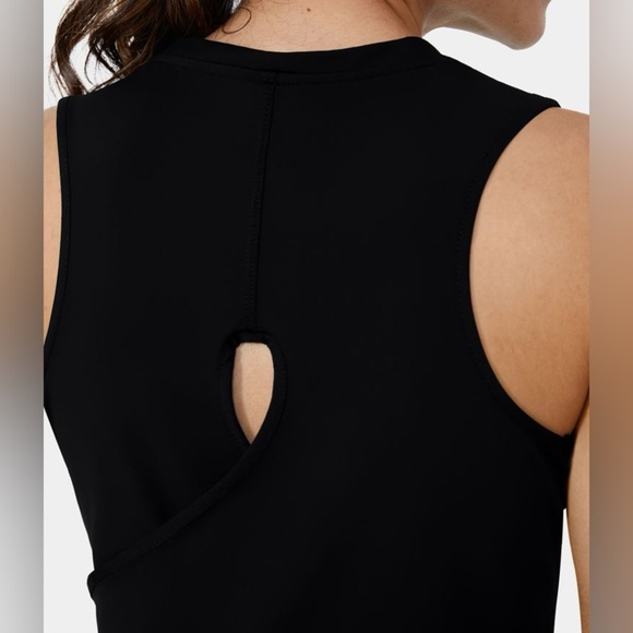 Halara Black Cut Out Crossover Hem Solid Yoga Tank Top/Shirt | NEW!! - Picture 4 of 12